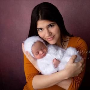 Meet your Posher, Claudia